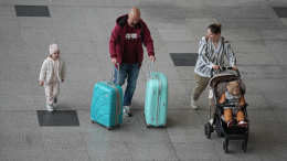 В России заработали новые правила для выезда за рубеж с детьми до 14 лет