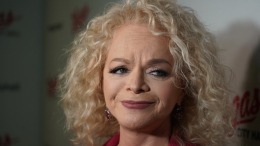 «Устроилась хорошо»: где живет Лариса Долина после передачи квартиры Лурье