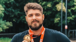 «Его даже не увидели»: мать пловца Свечникова о неправильной организации заплыва в Босфоре