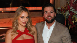 Тайное стало явным: интимные фото россиянки утекли в сеть после ночи в Куршевеле