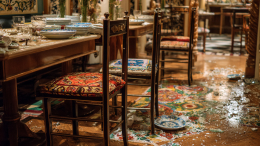 Полицейские подрались в ресторане из-за песен Шуфутинского