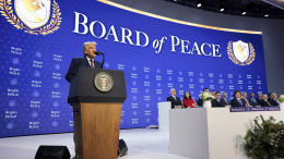 «Вашингтон на выезде»: как США перехватили внимание форума в Давосе