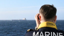 Макрон заявил о задержании танкера якобы из России в Средиземном море