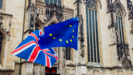 The Guardian: Британия игнорирует угрозу из США и по-прежнему считает врагом РФ 