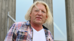 Близкие Олейникова о причине его смерти: «Вышел покурить и умер»