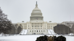 Выпал снег, американцы в панике: режим ЧС ввели в 21 штате