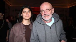 Новый член семьи: Александр Гордон и его 23-летняя супруга рассказали о пополнении