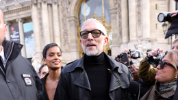 Пара в первом ряду: Венсан Кассель вывел в свет молодую возлюбленную в Париже