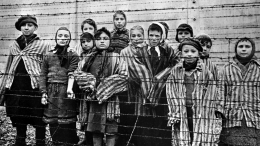 «Чудовищные преступления»: Путин призвал не забывать ужасы Освенцима