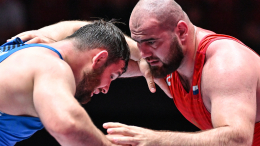 Российских борцов и пятиборцев допустили до международных турниров с флагом и гимном