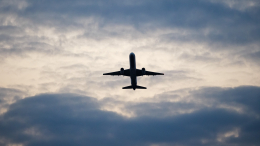 Самолет Boeing 757 Azur Air экстренно сел в Ханое