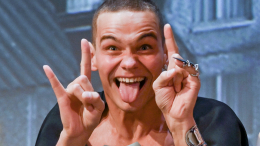 Диагноз — безмамие: что нужно сыновьям, на которых не было времени?