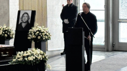 В Москве началось прощание с режиссером и телеведущим Александром Олейниковым