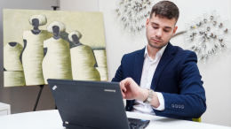 В Госдуме предложили сократить рабочую неделю одного из многодетных родителей