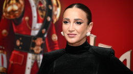 «Ее не принимали, но любил народ»: Бузова сравнила себя с принцессой Дианой