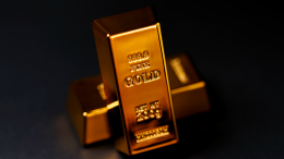 Бумажные деньги дешевеют: золото бьет рекорды на фоне падения доллара