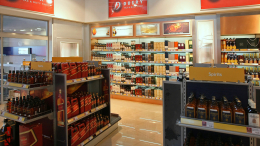 Сухой закон: в России собрались запретить продавать алкоголь в аэропортах