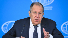 «Вбивает клинья»: Лавров о попытках Европы осложнить отношения России и США
