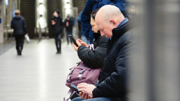 В метро Москвы допустили проверку телефонов пассажиров при необходимости