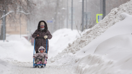 Дороги утонули в каше: на южные города России обрушились мощные снегопады