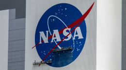 А был ли мальчик? НАСА вновь откладывает возвращение на Луну