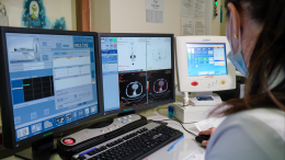 Матвиенко назвала Россию одним из лидеров в борьбе с онкологией