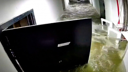 «Титаник» по-хабаровски: прорыв трубы в Хабаровске привел к затоплению паркинга