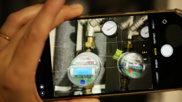 Горожане могут передавать показания счетчиков воды по фото со смартфона