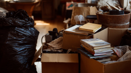 Квартира — это не склад: за хранение каких предметов могут выселить