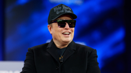 Покупает сам у себя: Илон Маск стал первым человеком с состоянием более $800 млрд