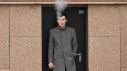 Перекуры за свой счет: когда работодатель вправе урезать зарплату