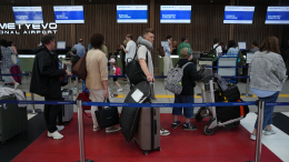 За лишние билеты — компенсация: в РФ обсуждают наказание за овербукинг