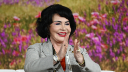 «Скоро треснет»: в сети высмеяли новое лицо Надежды Бабкиной