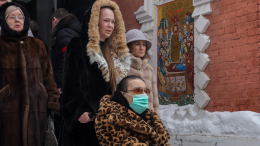 «Оставались синяки на руках и ногах»: врачи обвиняли дочь Леонтенко в избиении матери