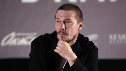 «Мечтаешь только об одном»: актер Артем Быстров о том, что делает человека несчастным