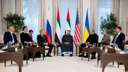 Тишина переговоров и шум провокаций: кто пытается сорвать диалог по Украине