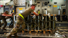 Деньги, оружие и раскол ЕС: что стоит за новым пакетом помощи Украине