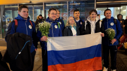 В Москве встретили сборную России по плаванию в ледяной воде