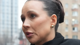 Отнимается нога: беременную Лерчек увезли на скорой на обследование