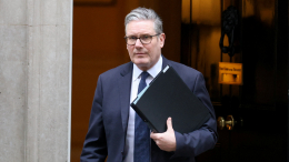 Под западными лидерами зашатались кресла: Стармер готовится к отставке, а в ФРГ закончился газ