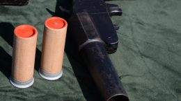 Опасные развлечения: москвичка под наркотиками открыла огонь из окна