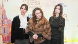 «Согласна служить курьером»: Тумайкина о воспитании детей