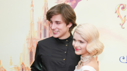 «Очень сложно стоять на каблуках»: Онежен о съемках «Сказки о царе Салтане»