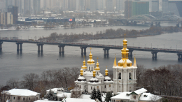 «Пауки в банке»: кто и как пытается удержать Зеленского у власти на Украине