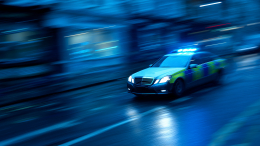 Две сестры подверглись сексуальному насилию со стороны отца, деда и братьев