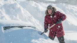 Снежный бизнес: как заработать на расчистке снега зимой и какой инструмент выбрать