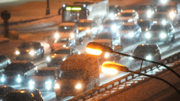 Заторы из-за любви: в Москве водителей ждут пробки накануне Дня Святого Валентина