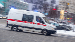 Подросток погиб в результате схода снега с крыши дома в Москве