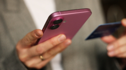 В России запретят списывать плату за подписку с отвязанных карт