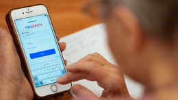 Справку об инвалидности в России с 1 марта будут выдавать в новом формате